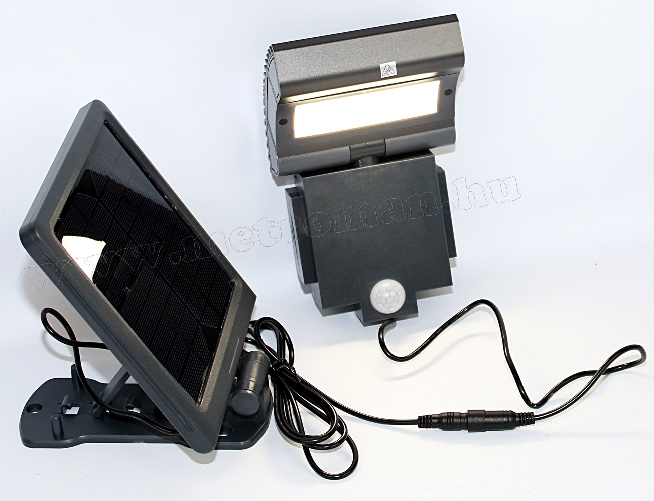 Napelemes, mozgásérzékelős LED reflektor FLP 6 Solar