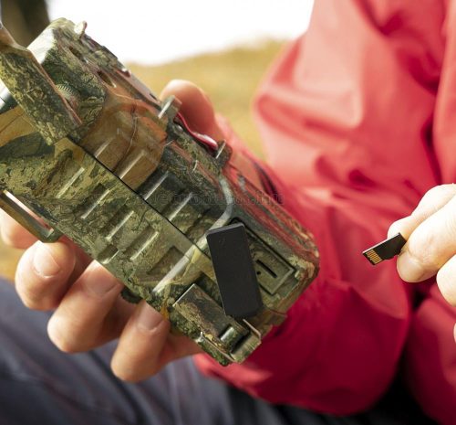 4G SIM kártyás vadkamera élőképpel és SD kártyás felvétellel Hunting 250C-4G UCon