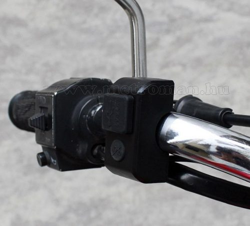 Motorkerékpár USB töltő kormányra M3001A-USB