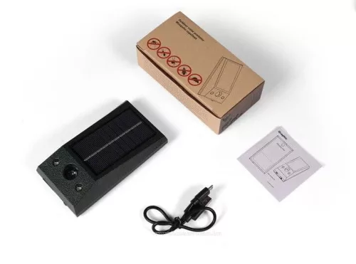 Falra szerelhető napelemes ultrahangos kisállatriasztó M68701A