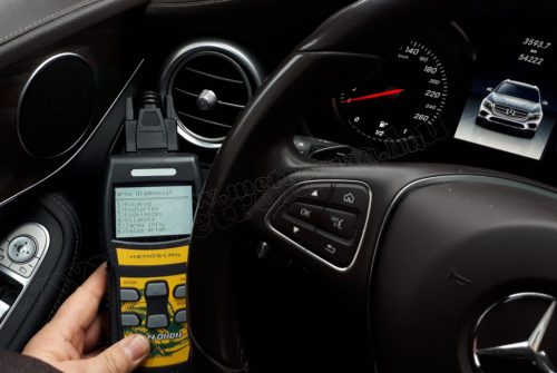 OBD2 autó diagnosztika műszer, hibakód olvasó M581HU
