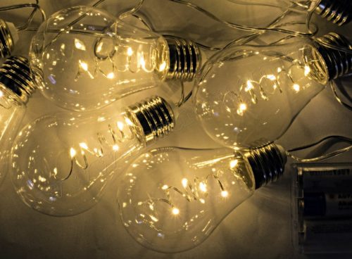 Körte izzó formájú, elemes LED fényfüzér ML 10 GLOBE