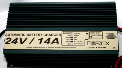 Beépíthető intelligens automata autó - Teherautó, hajó akkumulátor töltő, csepptöltő Forex T2414B