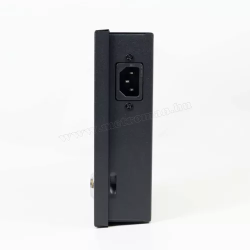 Tápegység kamera rendszerekhez fém dobozban 12V 5A 4 kamerához PNI STC52